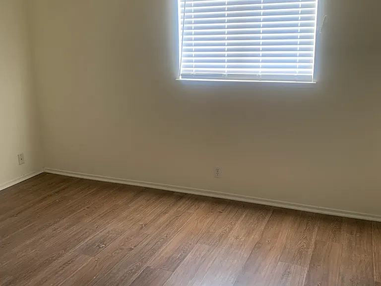 6136 Oakhaven Ln — Photo 7