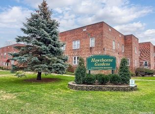 141 Smith St APT C25, Freeport, NY