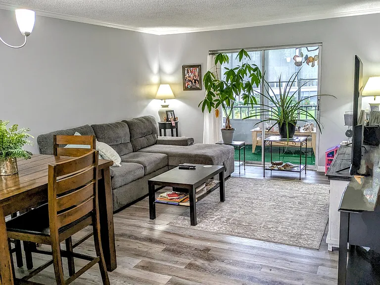 103 47th Avenue Dr W #382 — Photo 2