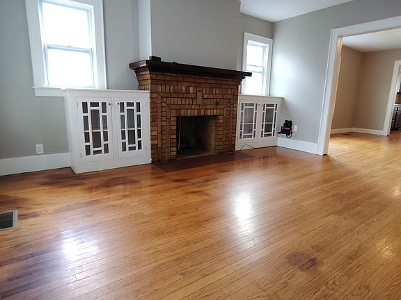 2nd image of 134 Mosley Dr #134