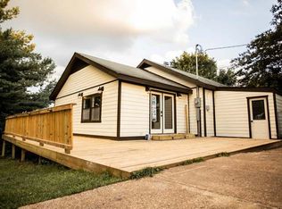 2102 Circle Dr, Columbia, TN 38401