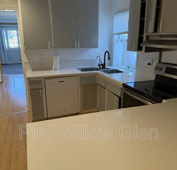 140 Belwood Ct — Photo 19
