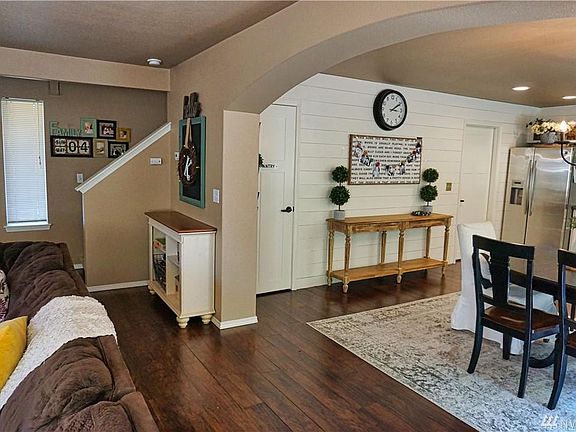 5th image of 14916 Woodland Ave E