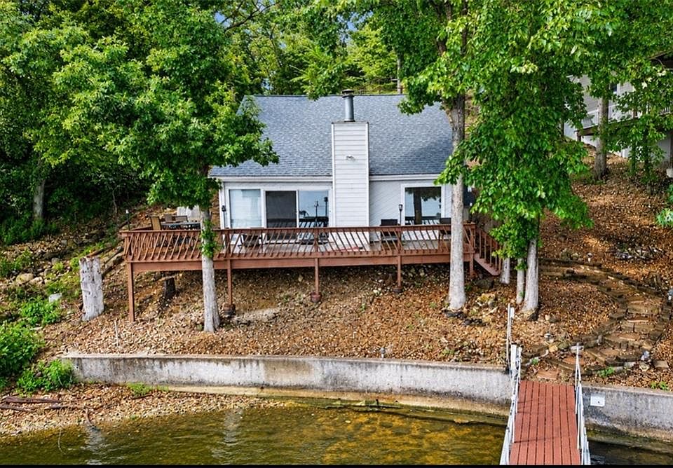 1st image of 1563 Spring Valley Rd
