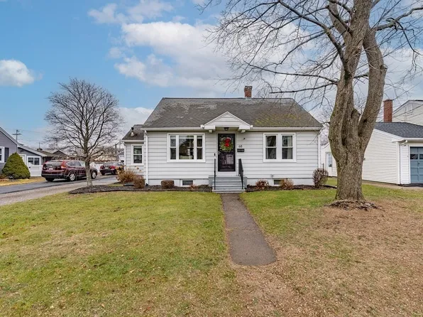 68 Kaveney St, Chicopee, MA 01020