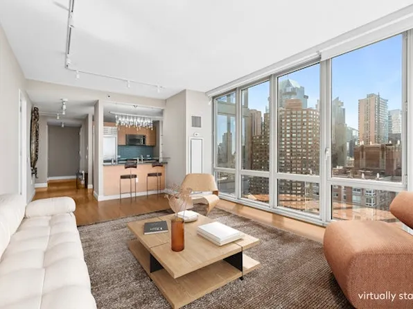 310 West 52nd Street image 3 of 10