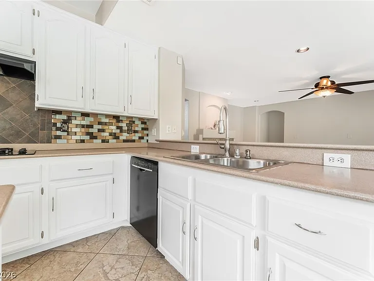1733 Tesara Vista Pl — Photo 10