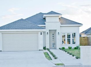 1016 W Eisenhower Ave, Alton, TX 78573