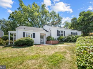 802 Janneys Ln, Alexandria, VA 22302