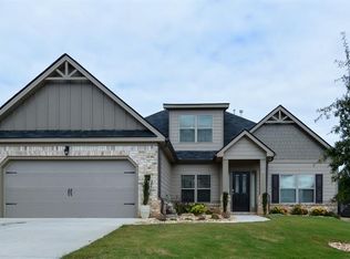 3818 Lake End Dr, Loganville, GA 30052