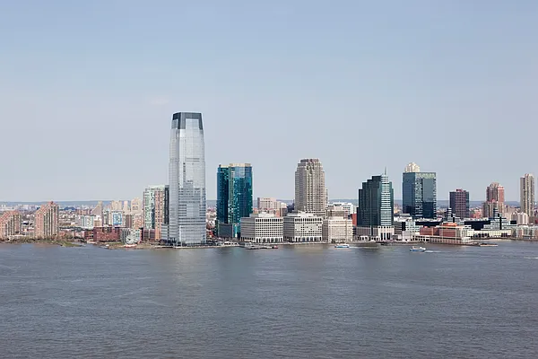 Sold by LG Fairmont Group | media 4