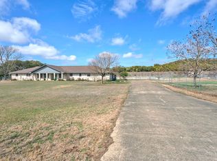 510 Valley Dr, Kerrville, TX 78028