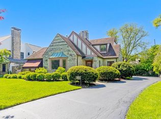 2073 W Lane Ave, Columbus, OH 43221