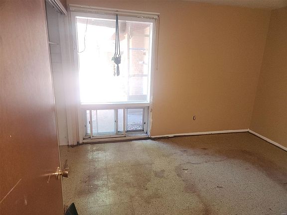 5th image of 3025 Kingsley Dr