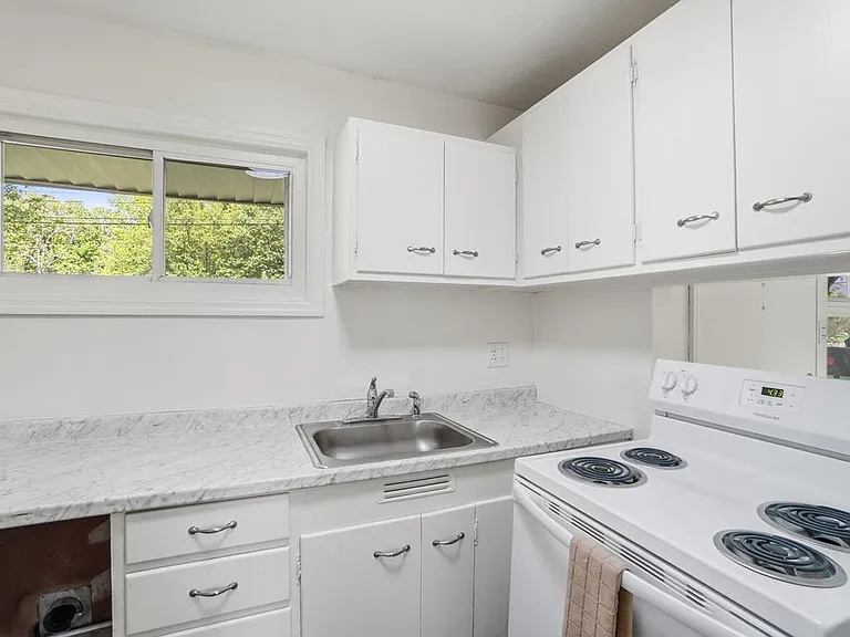 1665 Brentwood Dr #1663 — Photo 7
