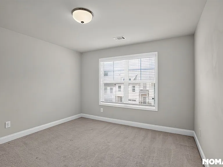 2560 Centennial Cv — Photo 29
