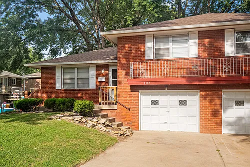 1310 S 49th Ter #1310 Photo 1