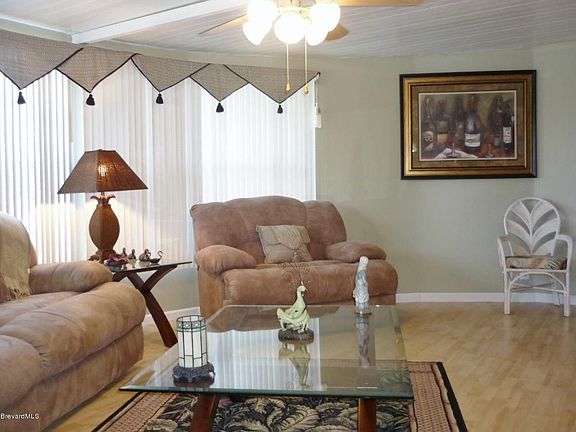 5th image of 807 Silverthorn Ct