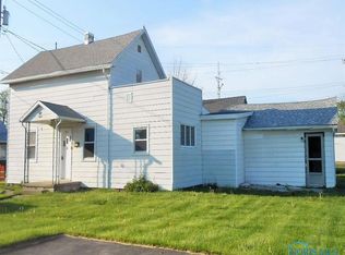 15 S Belmore St, Leipsic, OH 45856