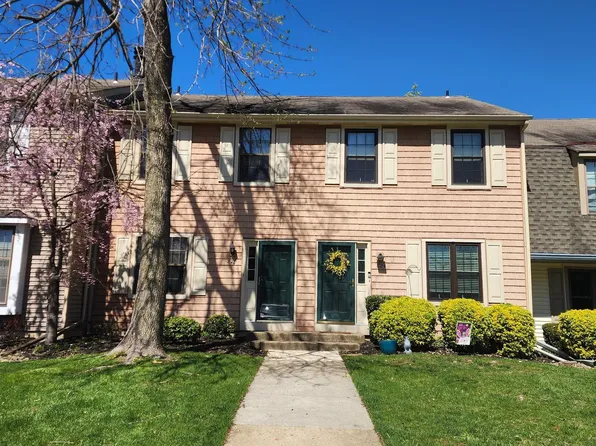 825 Kings Croft, Cherry Hill, NJ 08034