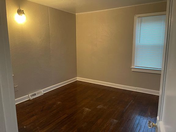 5th image of 1875 Brinston Dr