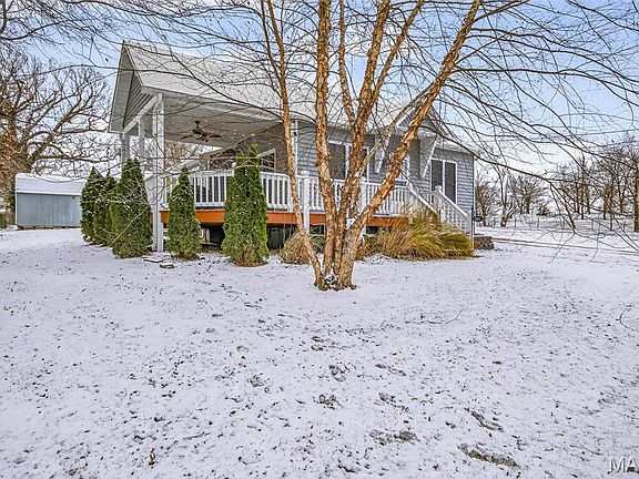 3rd image of 561 Reservoir St