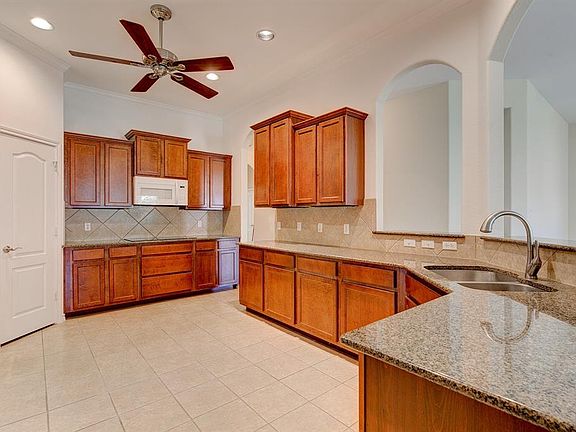 5th image of 701 W Bend Blvd