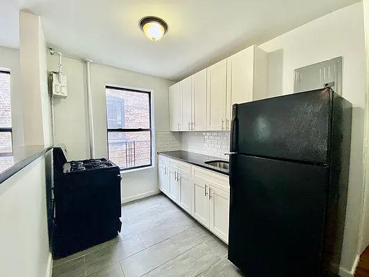 Rented by Compass | media 9