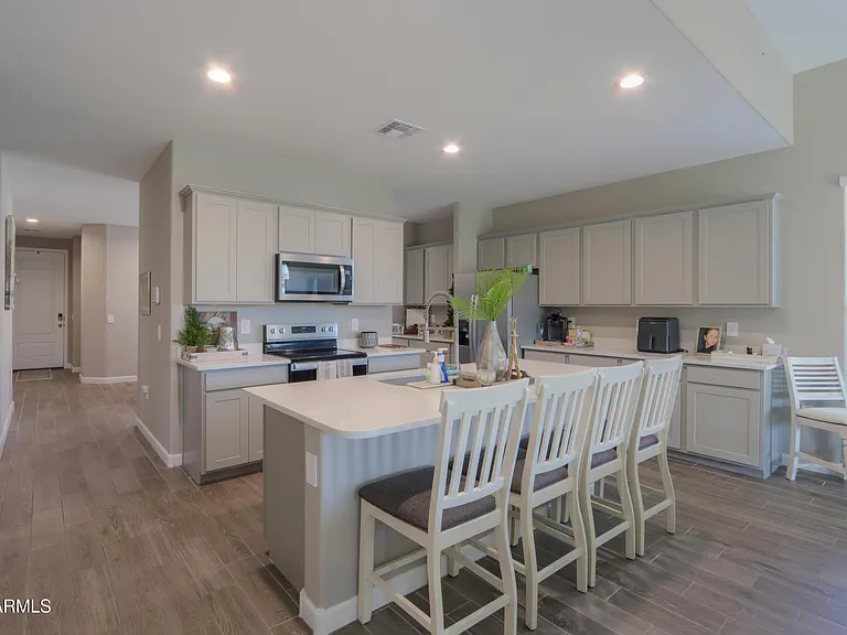 44583 W Palo Olmo Rd — Photo 1