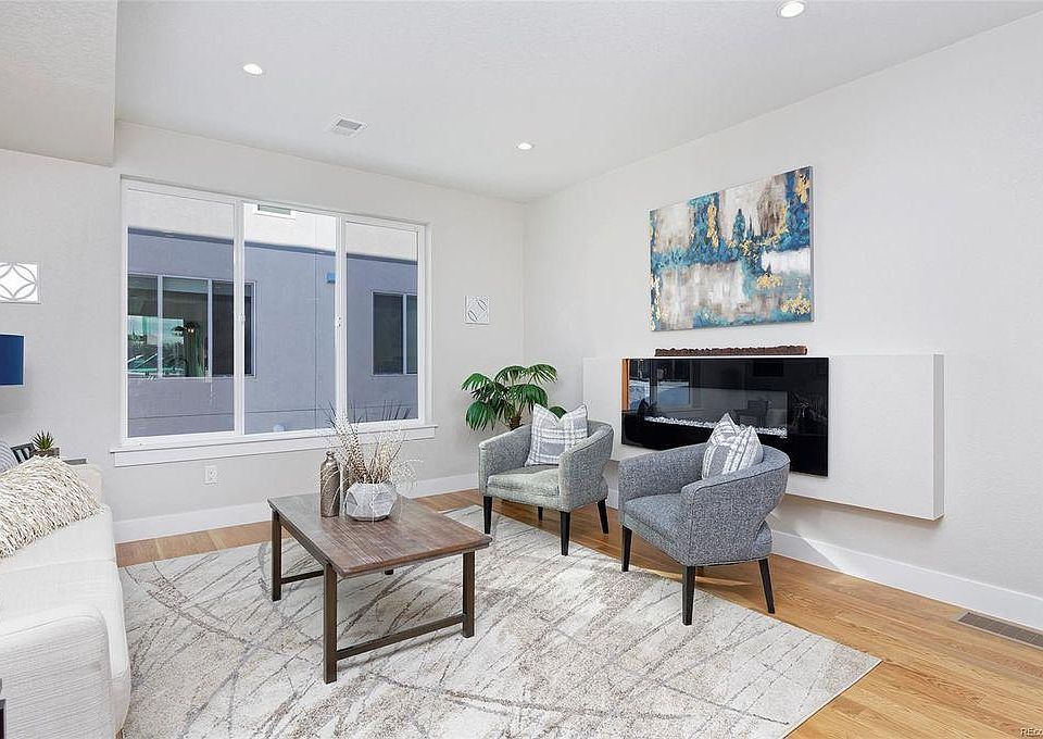 Open Living Room with ability to mount a TV above fireplace