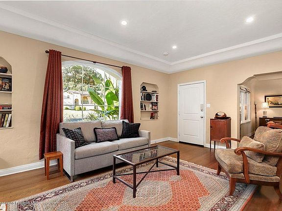 5th image of 4344 York Blvd