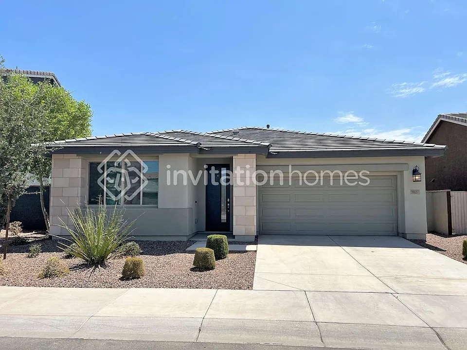 9827 E Suburban Dr