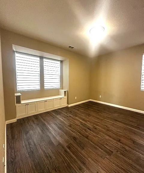 10041 Elizabeth Ln — Photo 11