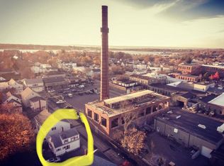 16 Shaws Ln, Bristol, RI 02809