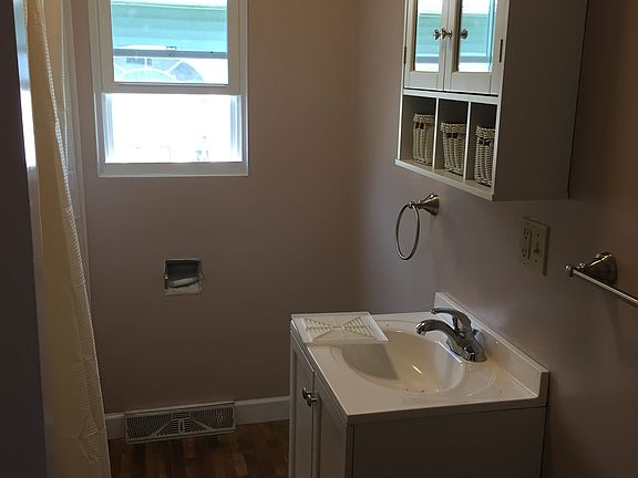 4th image of 1250 Turbot Ave