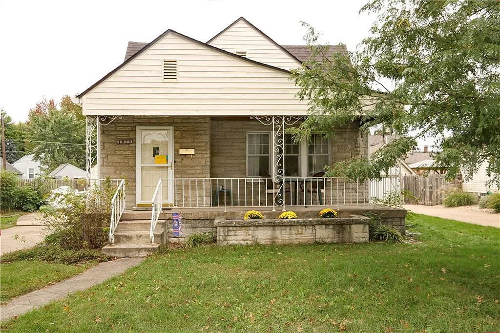 1820 Christopher Ln photo 1