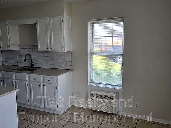 3rd image of 1602 E Kansas City Rd APT 5