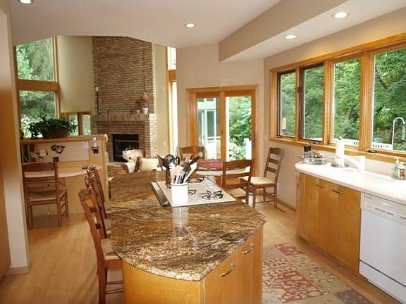 Kitchen/breakfast area