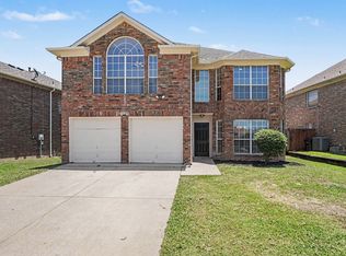 1125 Highland Station Dr, Saginaw, TX 76131