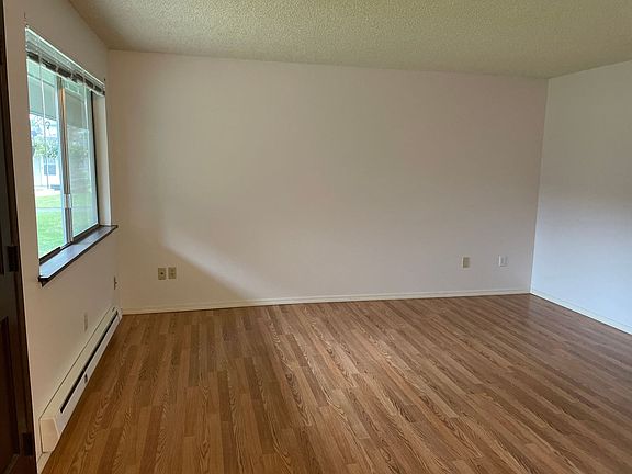 3rd image of 10624 Kendrick St SW APT 9