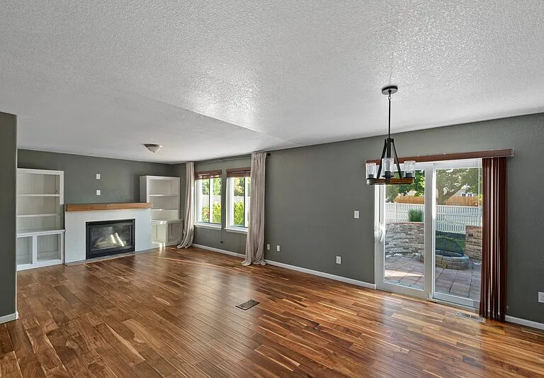 4635 W 63rd Pl — Photo 9