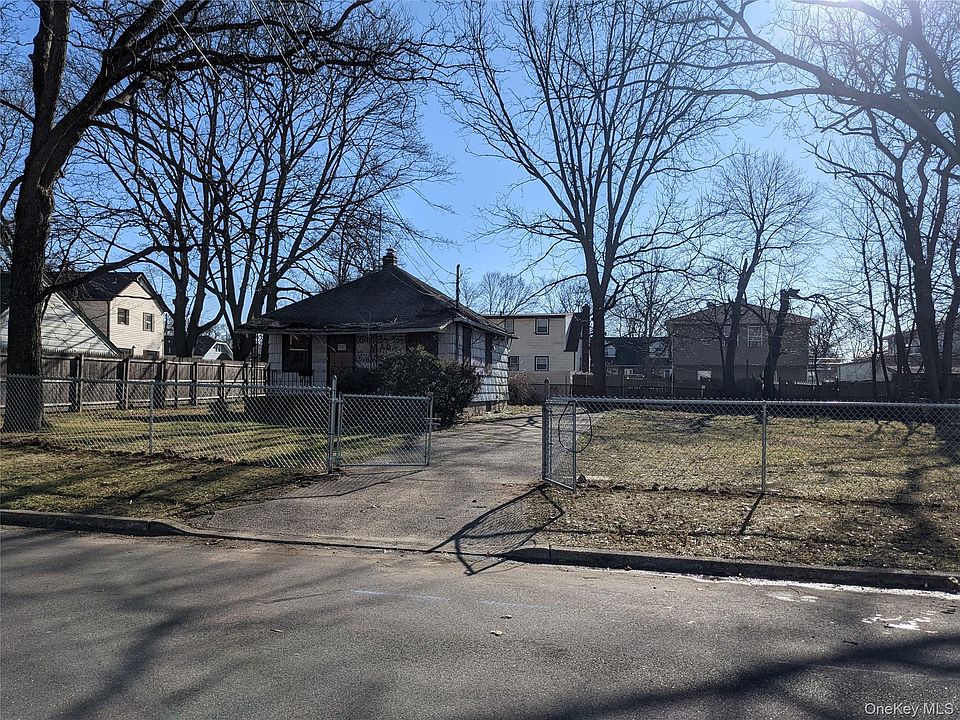 1st image of 76 Cumberland Avenue
