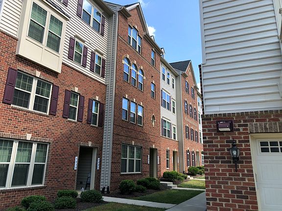 3rd image of 7043 Darbey Knoll Dr #11C