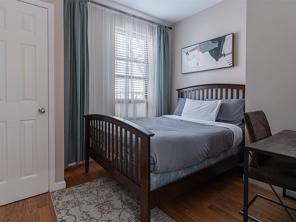 3rd image of 5 W 101st St APT 6B