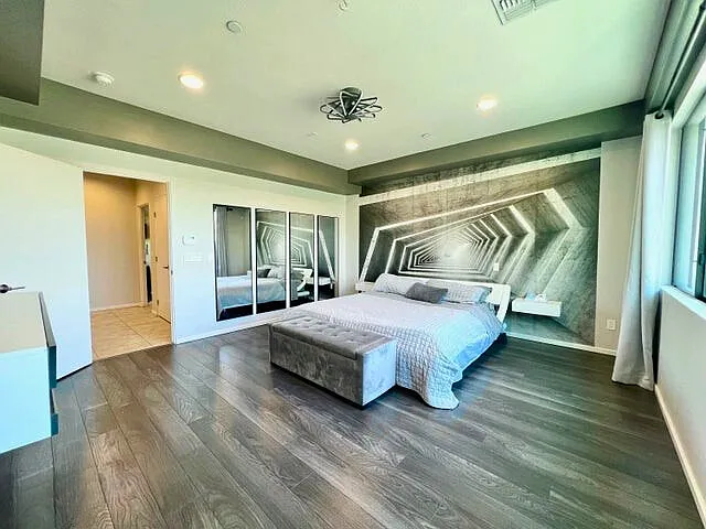 4412 N 27th Way — Photo 9