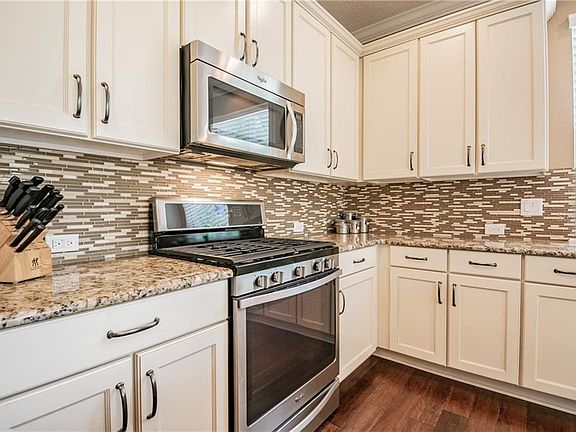 4th image of 309 S Fremont Ave APT 4