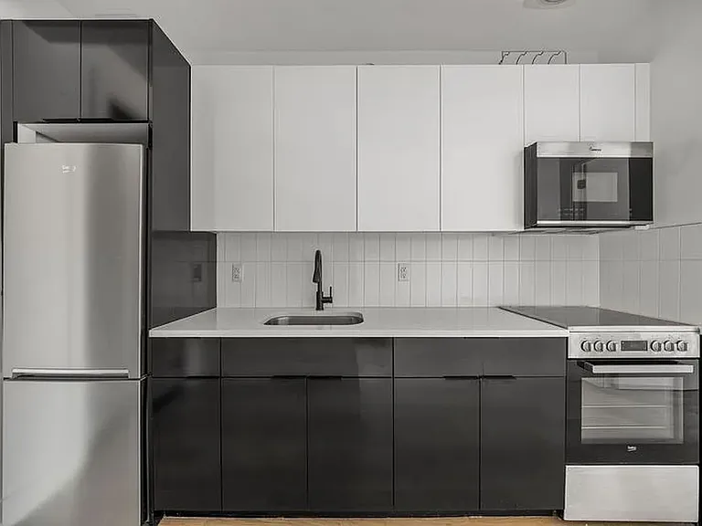1042 President St #2H — Photo 2
