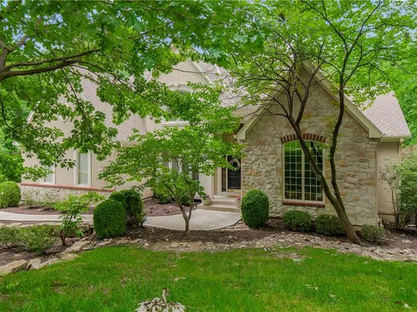 4522 N Mulberry Ct, Kansas City, MO 64116