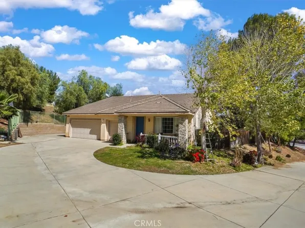 31833 The Old Rd, Castaic, CA 91384