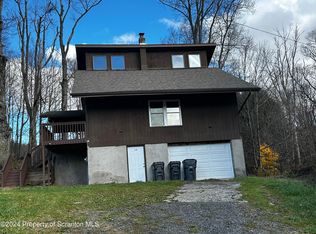 10 Merritt Ln, Jermyn, PA 18433